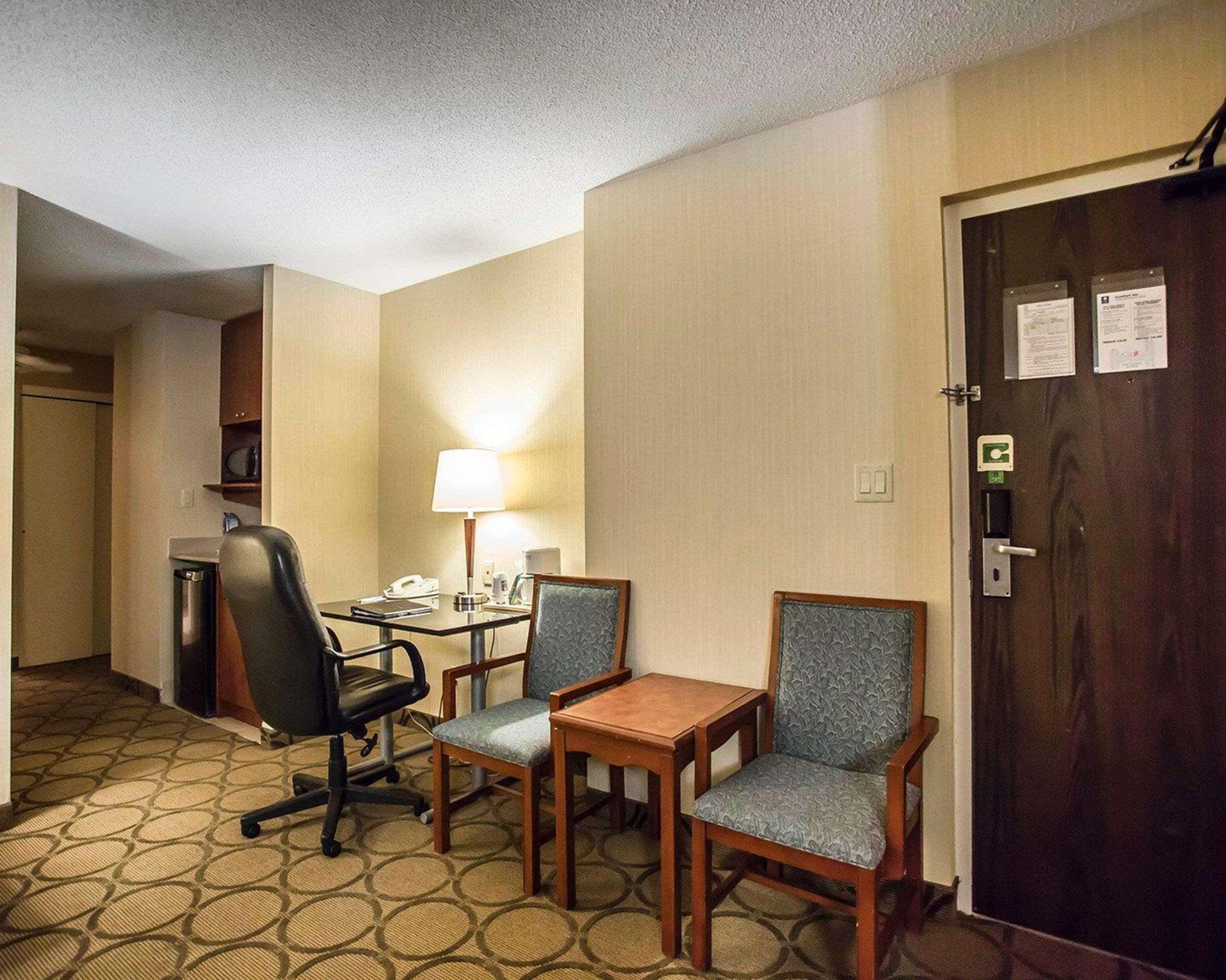 אוטווה Comfort Inn West מראה חיצוני תמונה